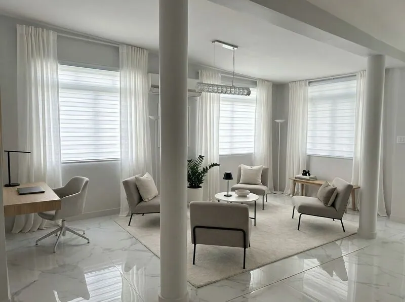 Minimalist Living room