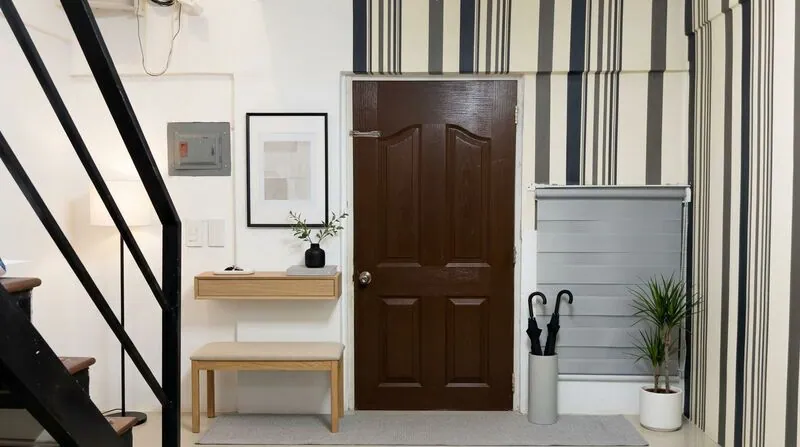 Minimalist Living room