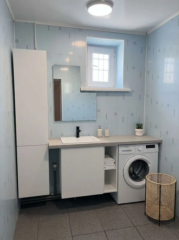 Minimalist Bathroom