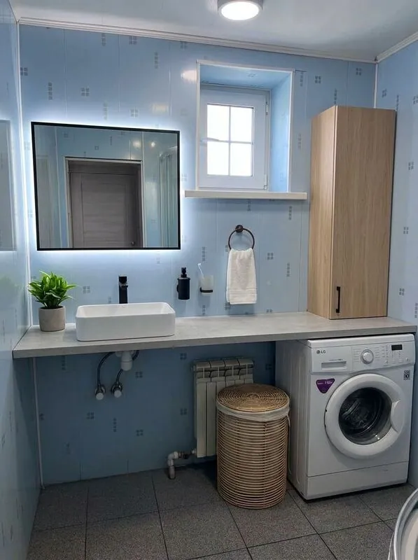 Contemporary Bathroom